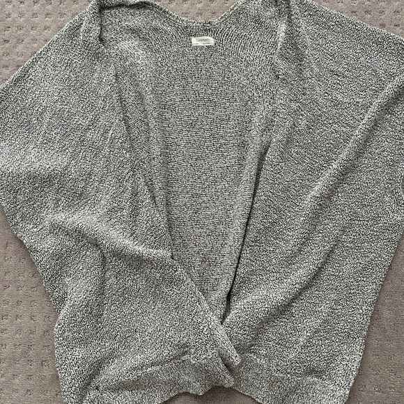 Aritzia ionic community cape size xs/s - Picture 2 of 2